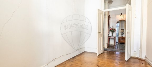 5 bedrooms Apartment in Lisbon, Portugal No. 81698 3