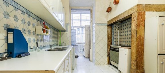 5 bedrooms Apartment in Lisbon, Portugal No. 81698 11