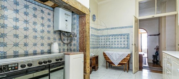 5 bedrooms Apartment in Lisbon, Portugal No. 81698 12