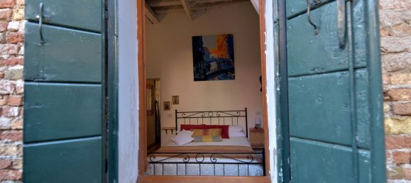 3 rooms Apartment in Venice, Italy No. 251229 2
