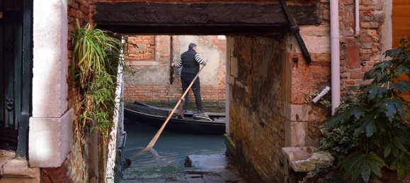 3 rooms Apartment in Venice, Italy No. 251229 30