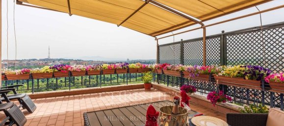 Ático de 2 dormitorios en Rome, Italy No. 371804 12