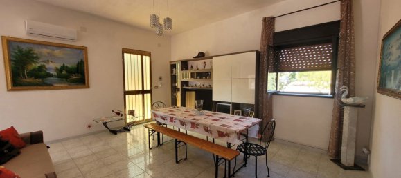 2 Schlafzimmer Villa in Syracuse, Italy, Nr. 242389 12