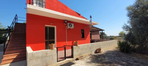 2 Schlafzimmer Villa in Syracuse, Italy, Nr. 242389 3