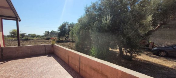 2 Schlafzimmer Villa in Syracuse, Italy, Nr. 242389 6