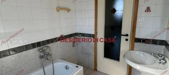 Apartamento de 3 dormitorios en Ispra, Italy No. 218885 18