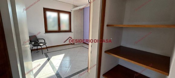 Apartamento de 3 dormitorios en Ispra, Italy No. 218885 8