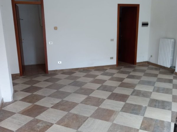  مكتب في Castrezzato, Italy 70متر مربع رقم 182866