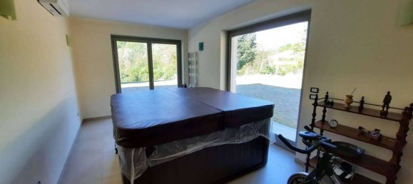 4 Schlafzimmer Haus in Corneliano d'Alba, Italy, Nr. 49736 12