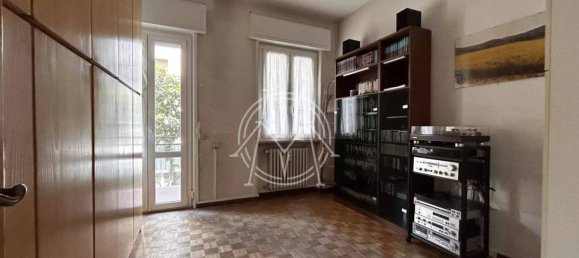 3 bedrooms Apartment in Parma, Italy No. 374243 6