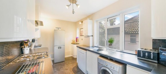 3 bedrooms Apartment in Surbiton, United Kingdom No. 9966 6