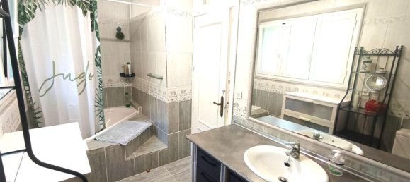 4 bedrooms House in Santa Maria de la Alameda, Spain No. 155455 12