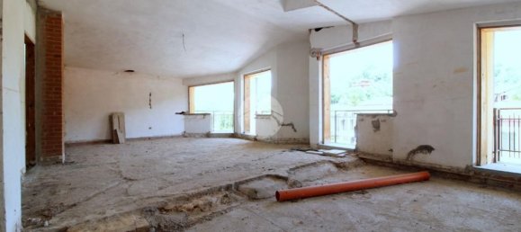 Здание 200м² в Бальдиссеро д’Альба, Италия № 177716 11