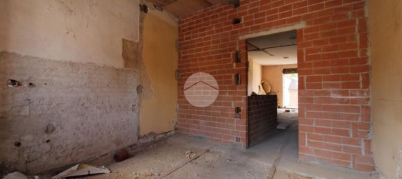 Здание 200м² в Бальдиссеро д’Альба, Италия № 177716 13