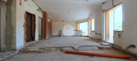 Здание 200м² в Бальдиссеро д’Альба, Италия № 177716 5