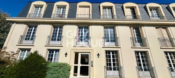 1 bedroom Apartment in Versailles, France No. 171354 6