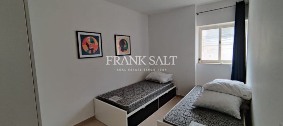 Квартира с 2 спальнями в Сент-Джулианс, Мальта № 11390 3