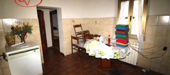 3 rooms Apartment in Montevarchi, Italy No. 235100 4