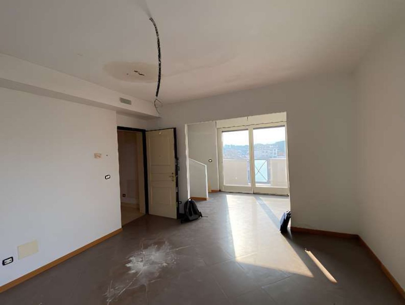 3-salle Appartement à Abbiategrasso, Italy No. 7839