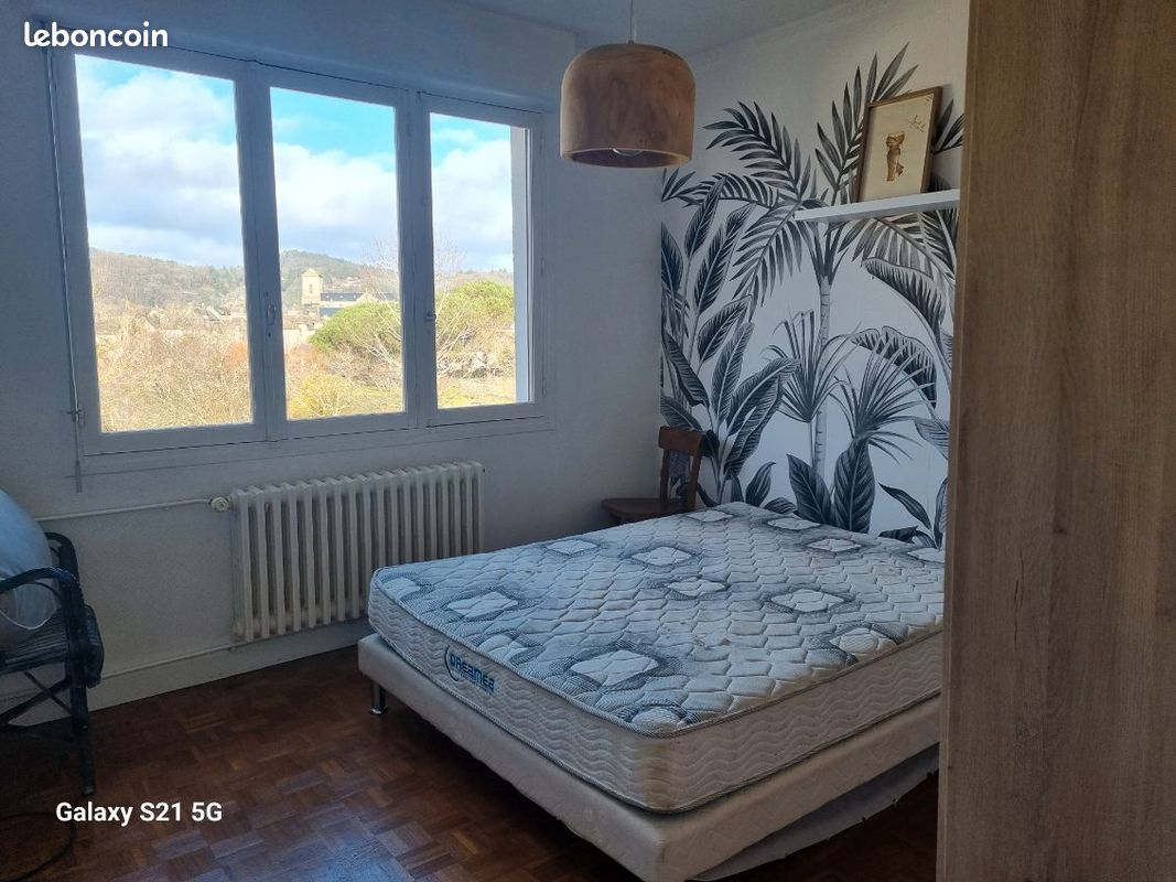 Квартира с 6 комнатами в Коррез, Франция № 293852