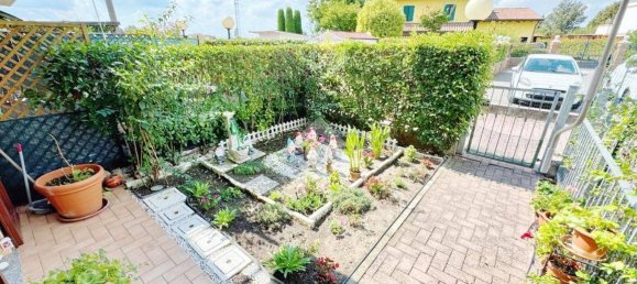 2 Schlafzimmer Villa in Parma, Italy, Nr. 371663 9