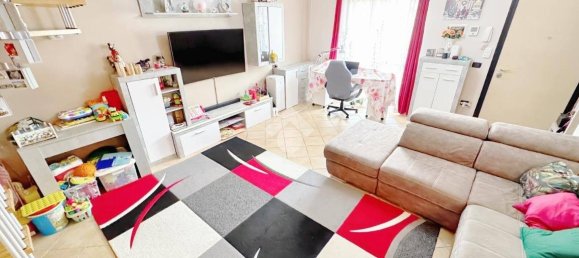 2 Schlafzimmer Villa in Parma, Italy, Nr. 371663 5