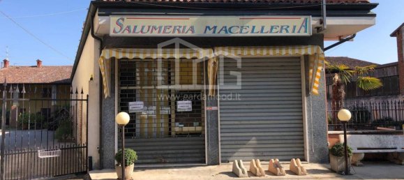 Propiedad comercial de 5 habitaciónes en Brandico, Italy No. 116601 2