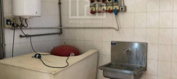 Propiedad comercial de 5 habitaciónes en Brandico, Italy No. 116601 17