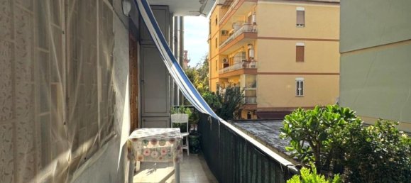 3 rooms Apartment in Rome, Italy No. 24637 10