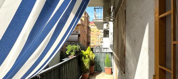 3 rooms Apartment in Rome, Italy No. 24637 9