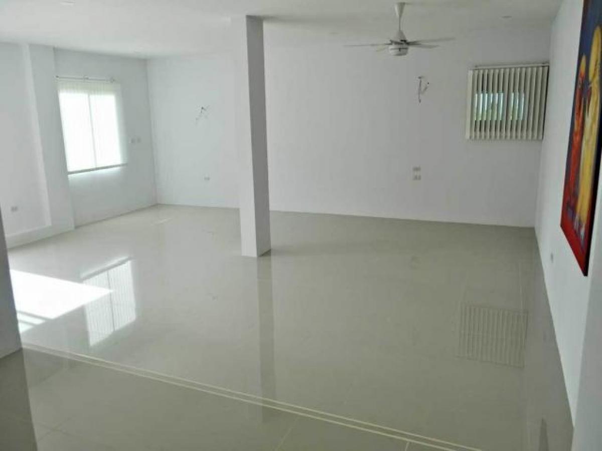 4 bedrooms House in Bangalore, India No. 19256