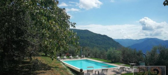 4 Schlafzimmer Haus in Pescaglia, Italy, Nr. 301 2