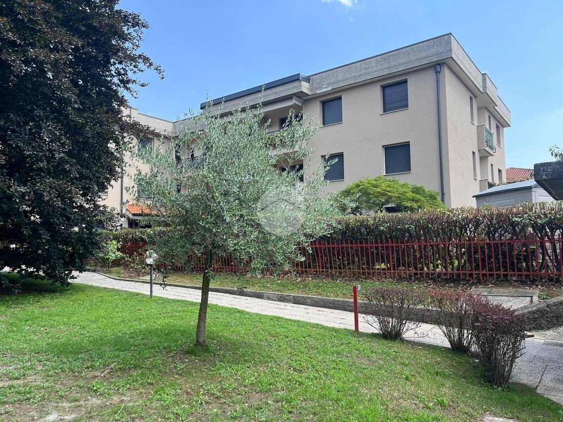 2 bedrooms Apartment in Lissone, Italy No. 57250