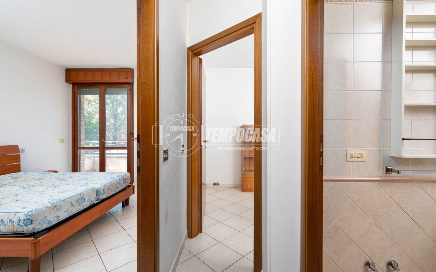 3 rooms Apartment in Reggio Emilia, Italy No. 266227