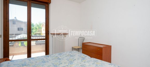 3 rooms Apartment in Reggio Emilia, Italy No. 266227 3