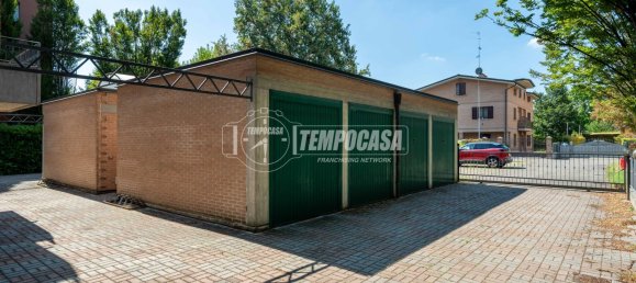 3 rooms Apartment in Reggio Emilia, Italy No. 266227 10