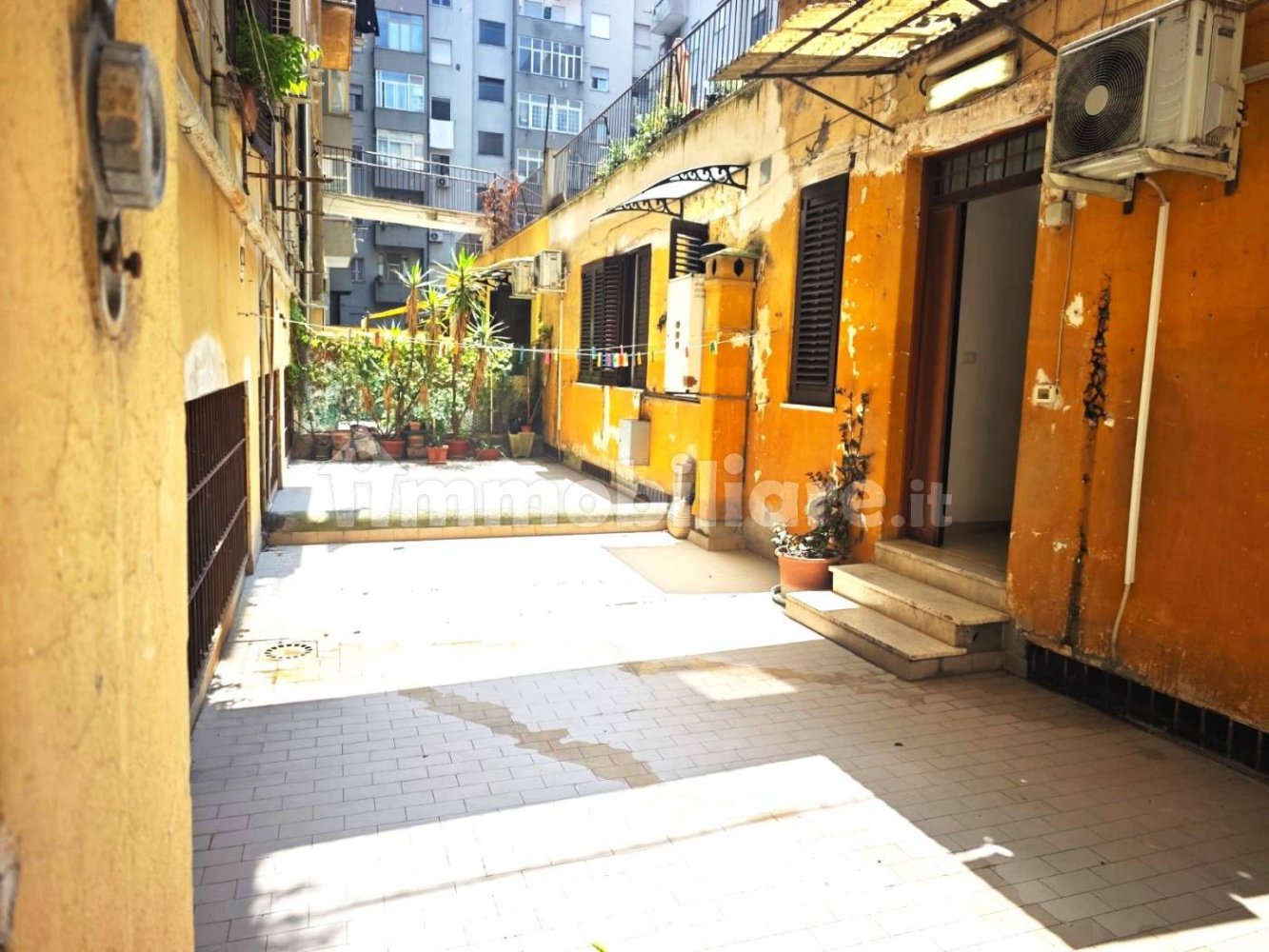 2 bedrooms Apartment in Rome, Italy No. 287309