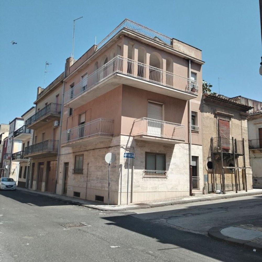 6 bedrooms House in Grammichele, Italy No. 326923