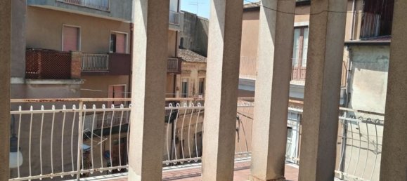 6 bedrooms House in Grammichele, Italy No. 326923 2