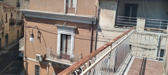 6 bedrooms House in Grammichele, Italy No. 326923 3