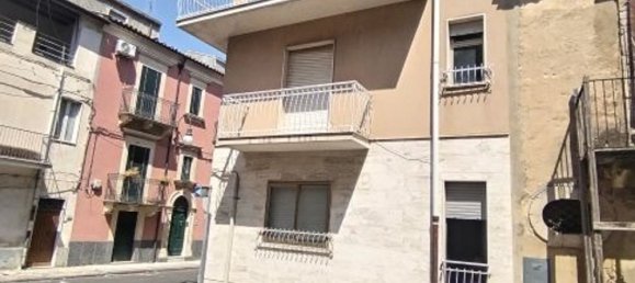 6 bedrooms House in Grammichele, Italy No. 326923 19