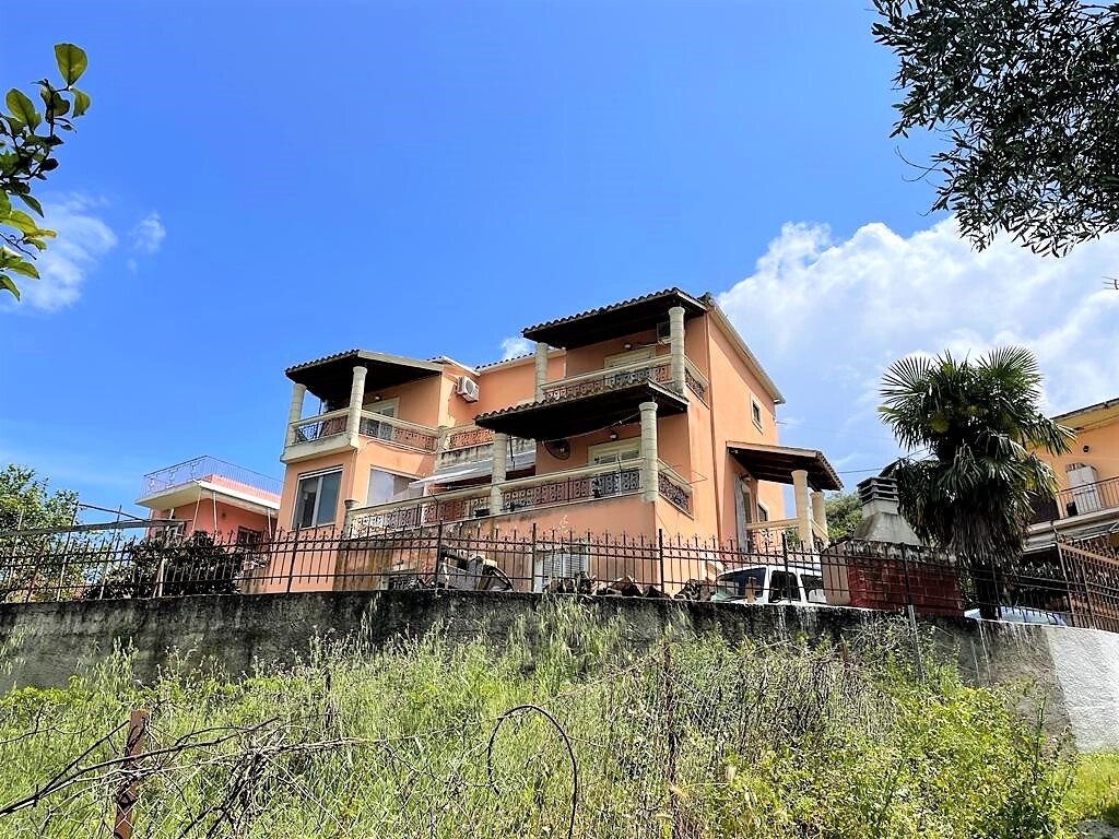 4 bedrooms Commercial property in Corfu, Greece No. 3170