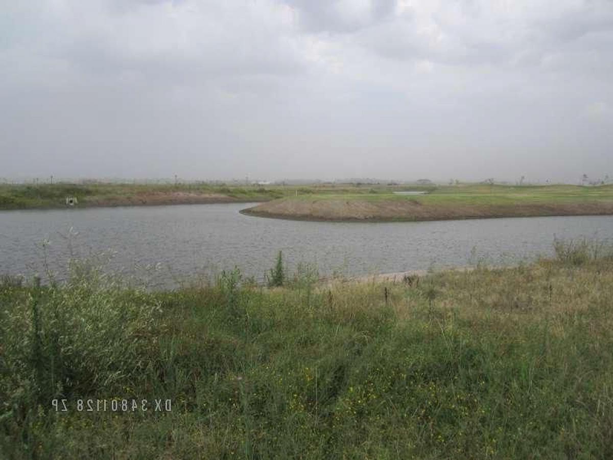  Land in Buenos Aires, Argentina No. 111542