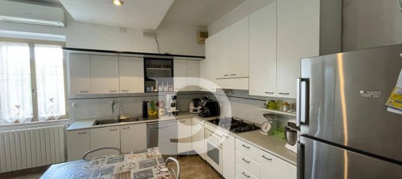 Apartamento de 9 habitaciónes en Loreto Aprutino, Italy No. 288394 10