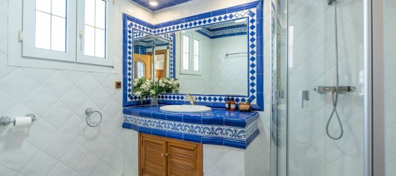 5 bedrooms Penthouse in Marbella, Spain No. 55835 19