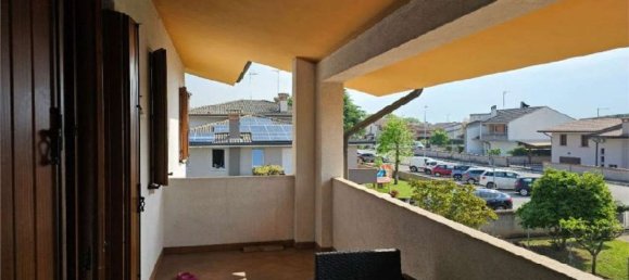 8 rooms House in Trevignano, Italy No. 60085 13