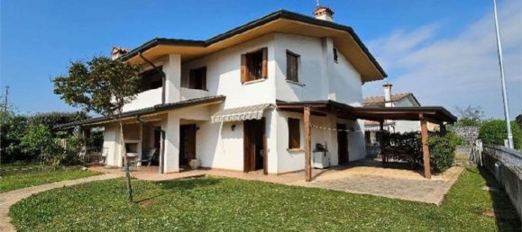 8 rooms House in Trevignano, Italy No. 60085 3