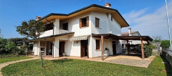 8 rooms House in Trevignano, Italy No. 60085 2