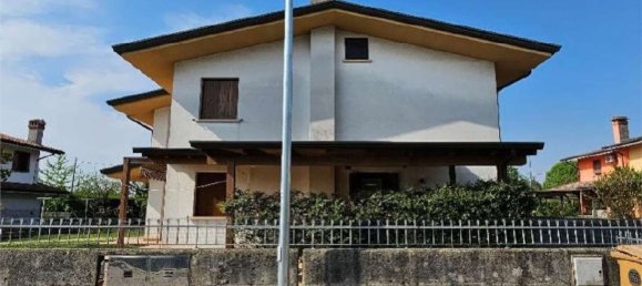 8 rooms House in Trevignano, Italy No. 60085 5