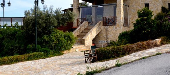 1 chambre villa à vendre à Loutraki, Loutraki-Perachora-Agioi Theodoroi, Corinthia, Peloponnese, Peloponnese, Western Greece and the Ionian, Greece № 7660 5